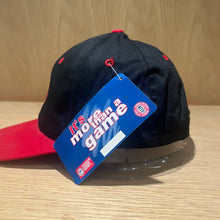 Load image into Gallery viewer, 2000 NCAA WORLD SERIES SNAPBACK (DEADSTOCK)
